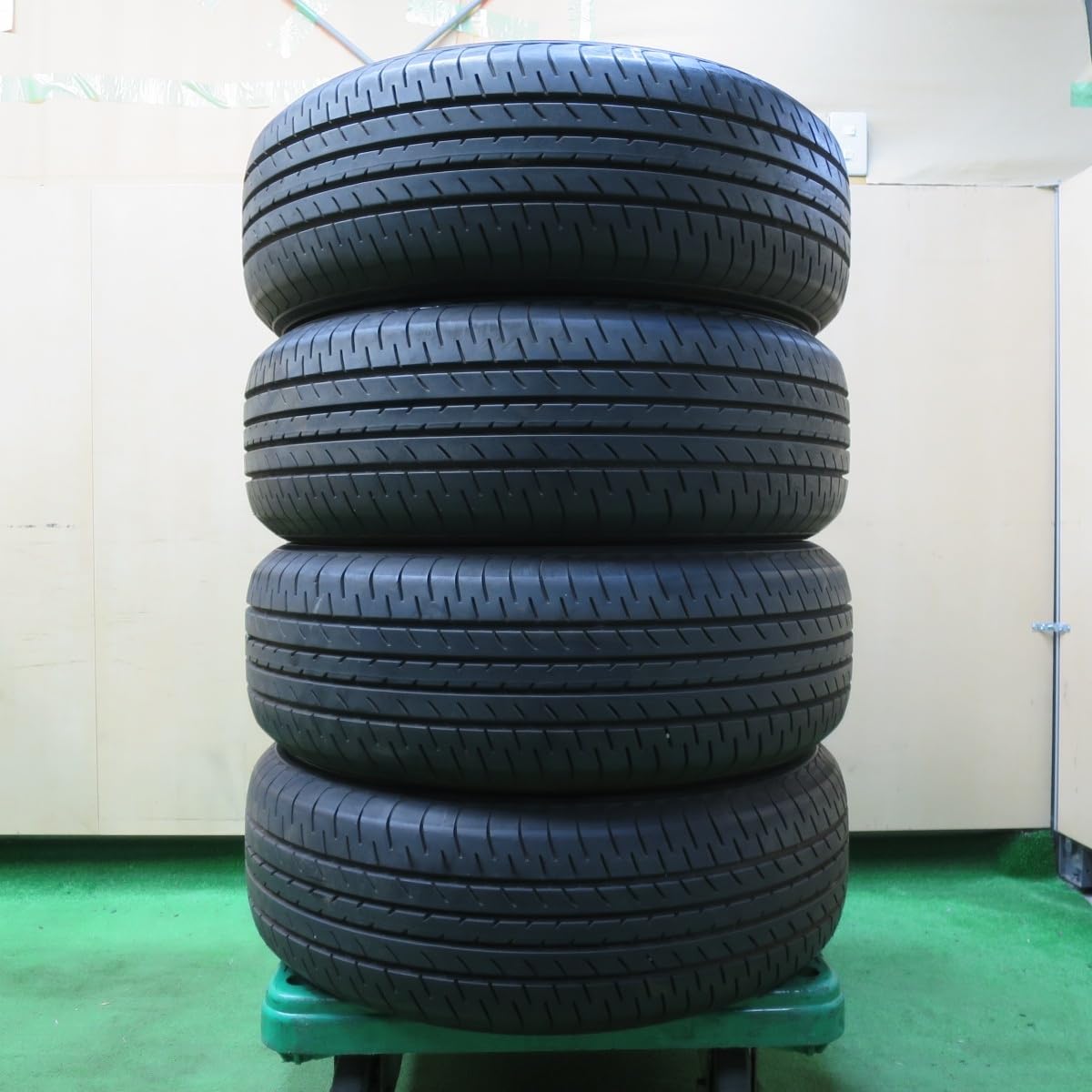 YOKOHAMA BluEarth E51A 225/60R17 新車外し 4本 新車外し YOKOHAMA BluEarth E51A 225/60R17 17インチ 夏タイヤ 4本 20年製